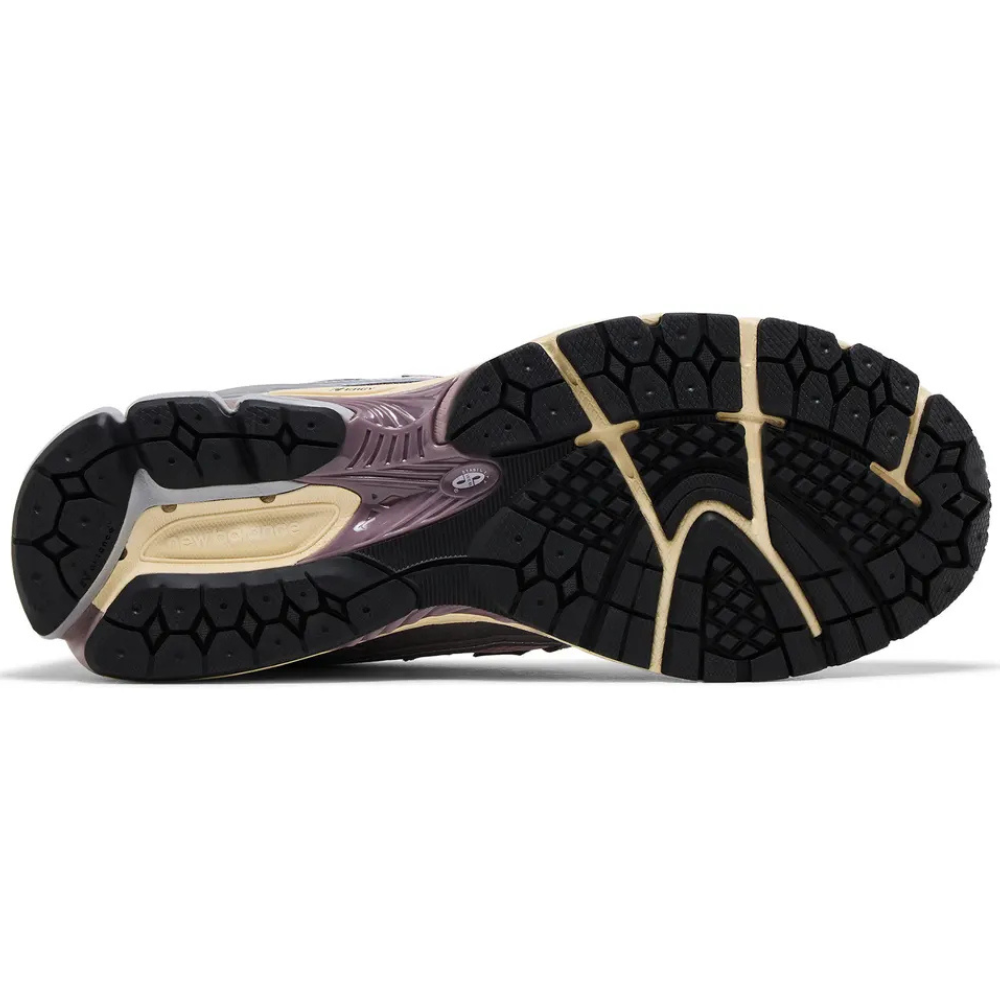 New Balance 1906R Rose Sugar Silver