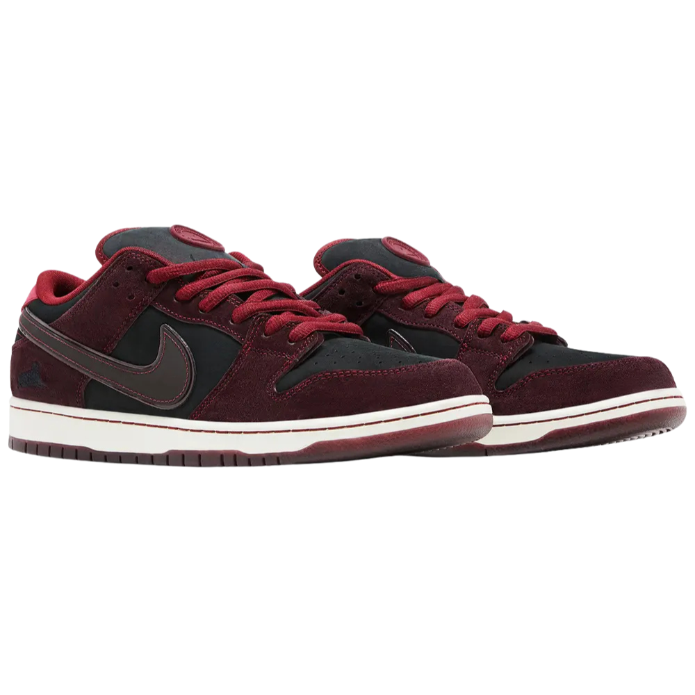 Nike SB Dunk Low Riot Skateshop