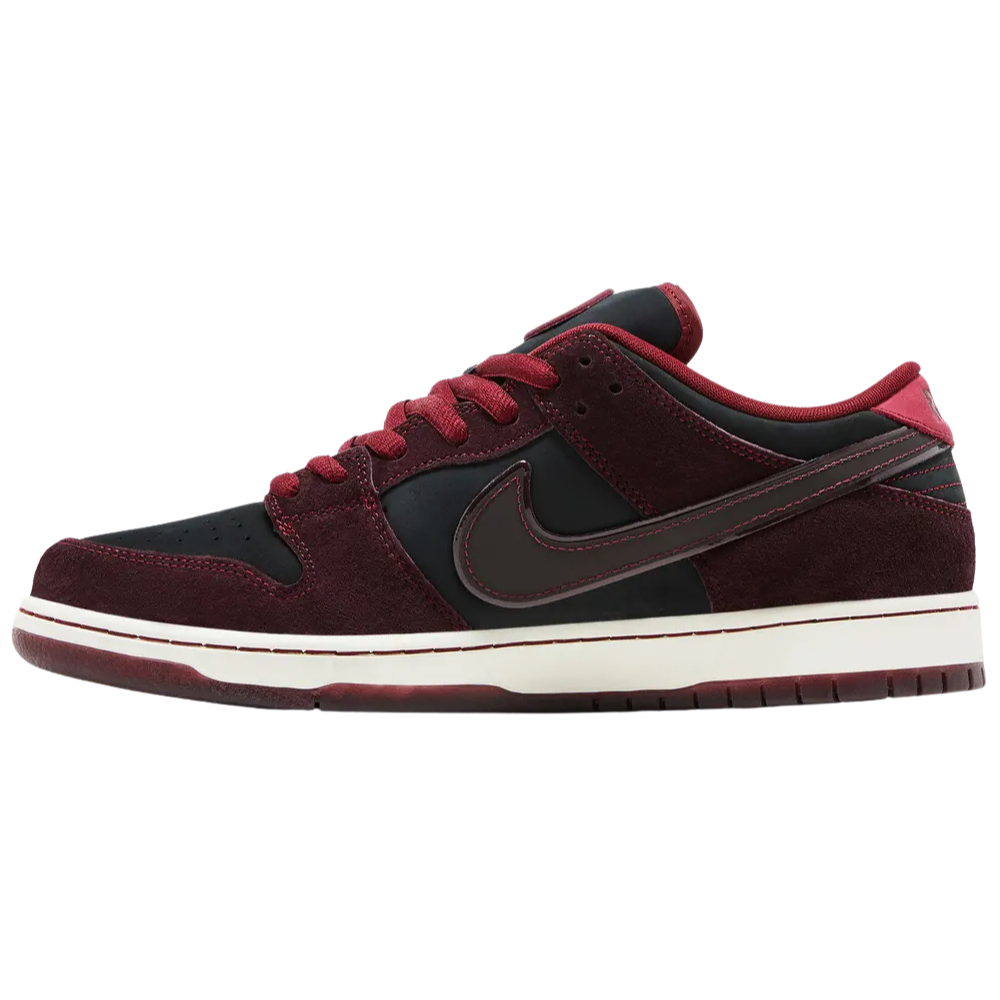 Nike SB Dunk Low Riot Skateshop