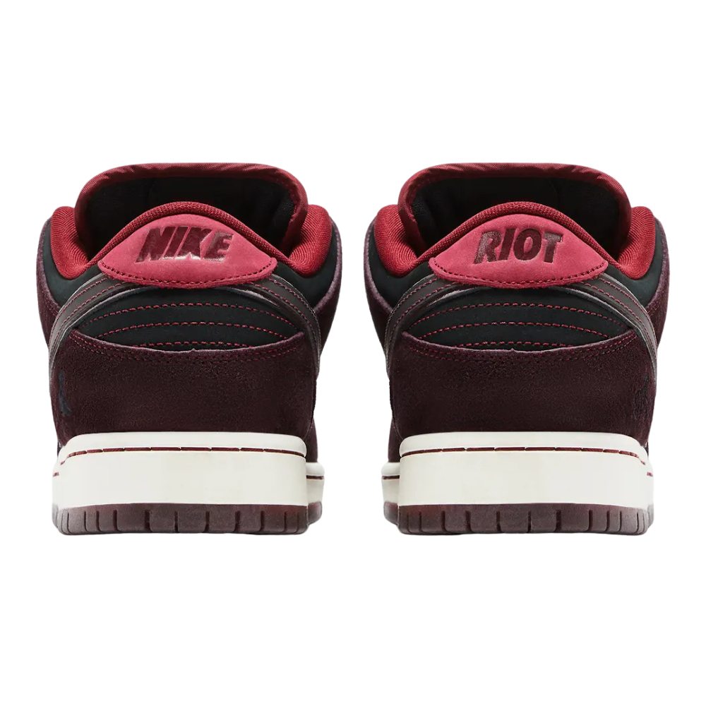 Nike SB Dunk Low Riot Skateshop