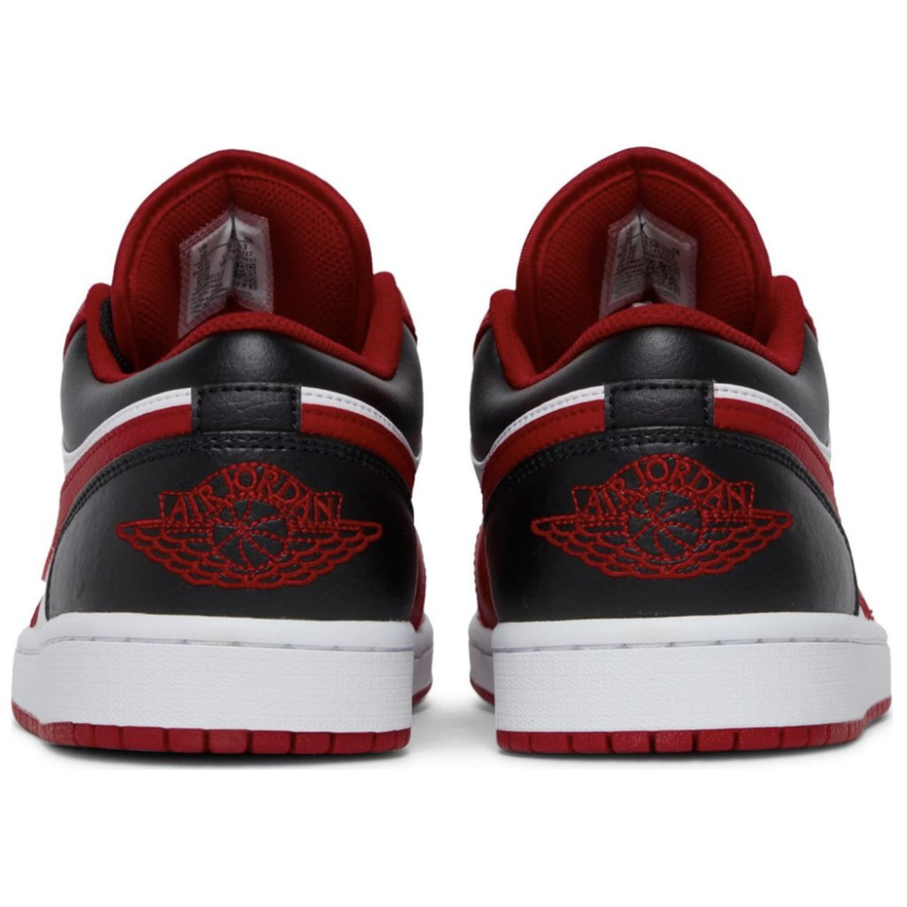Jordan 1 Low Bulls