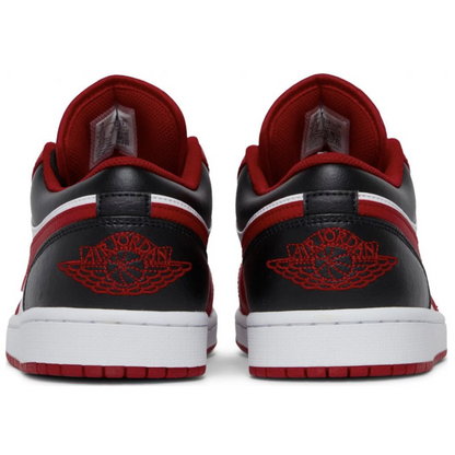 Jordan 1 Low Bulls