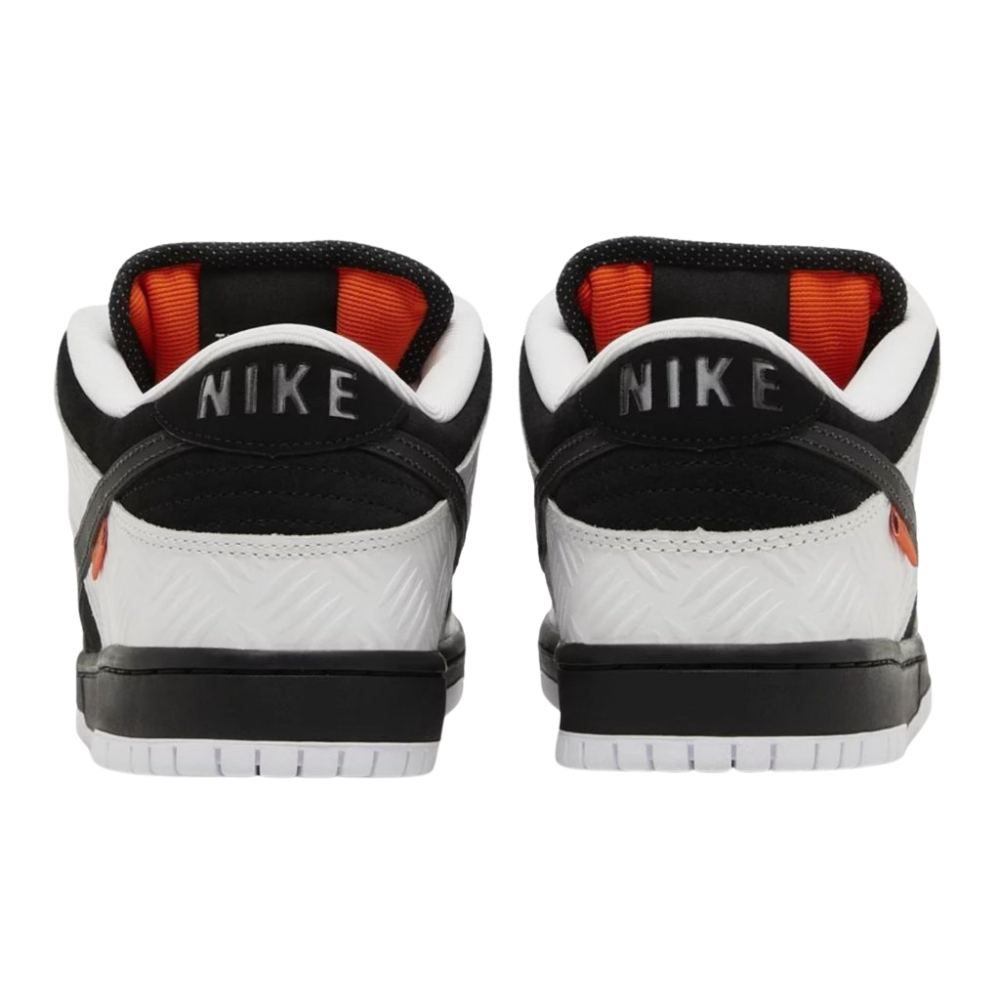 Nike SB Dunk Low TIGHTBOOTH