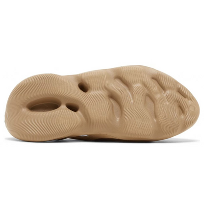 adidas Yeezy Foam RNR Clay Taupe